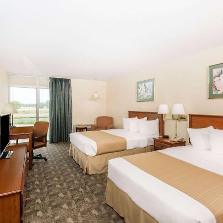 Days Inn By Wyndham Grand Island I-80 Doniphan Buitenkant foto