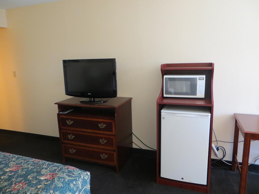 Days Inn By Wyndham Grand Island I-80 Doniphan Buitenkant foto