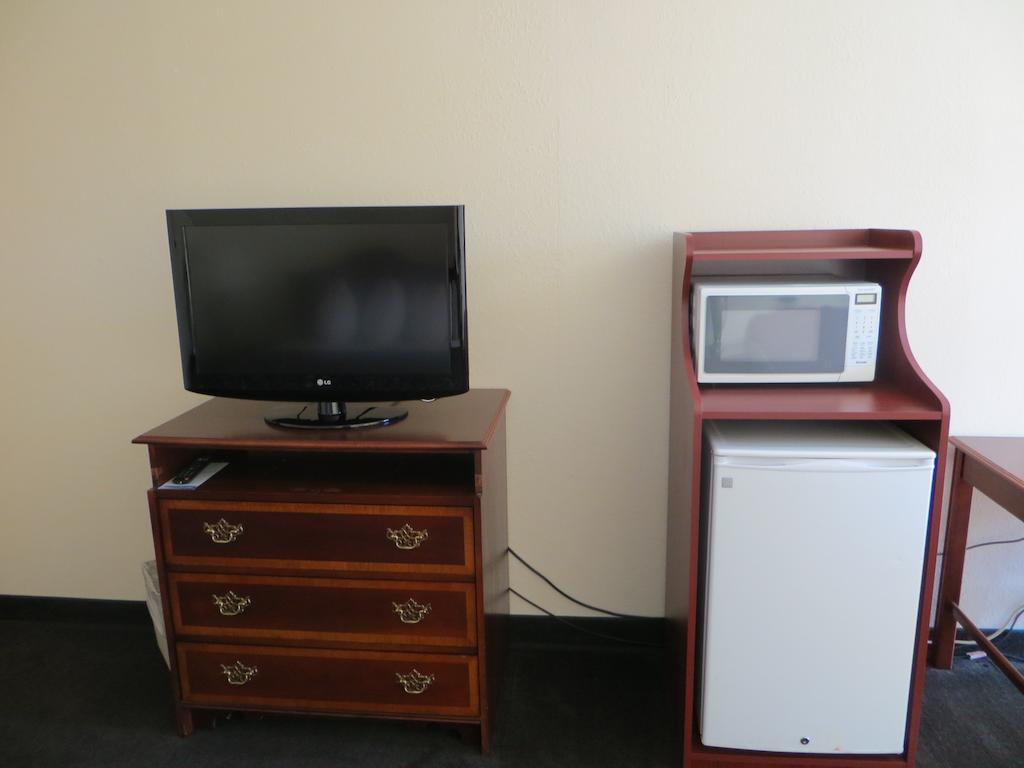 Days Inn By Wyndham Grand Island I-80 Doniphan Buitenkant foto