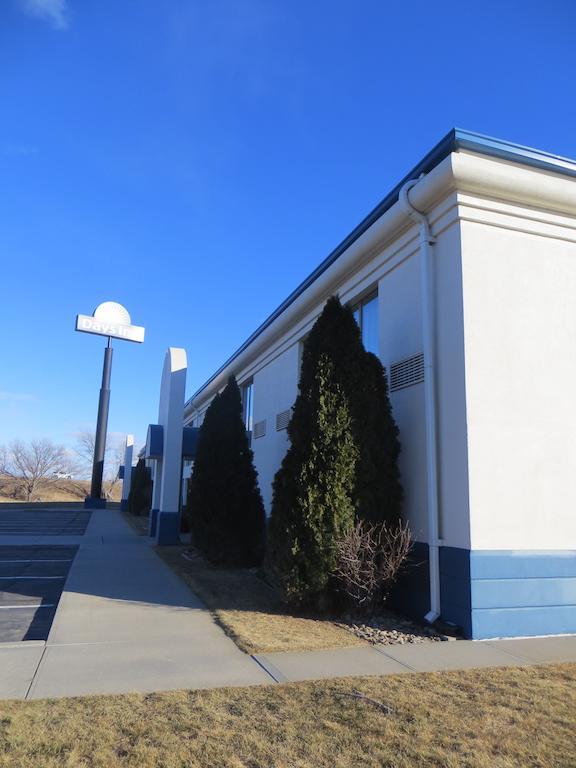 Days Inn By Wyndham Grand Island I-80 Doniphan Buitenkant foto