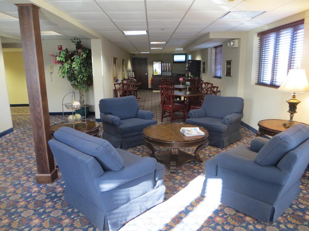 Days Inn By Wyndham Grand Island I-80 Doniphan Buitenkant foto